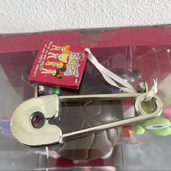 Bratz Big Babyz Babies Yasmin & Frog Exclusive - Picture 4 of 8